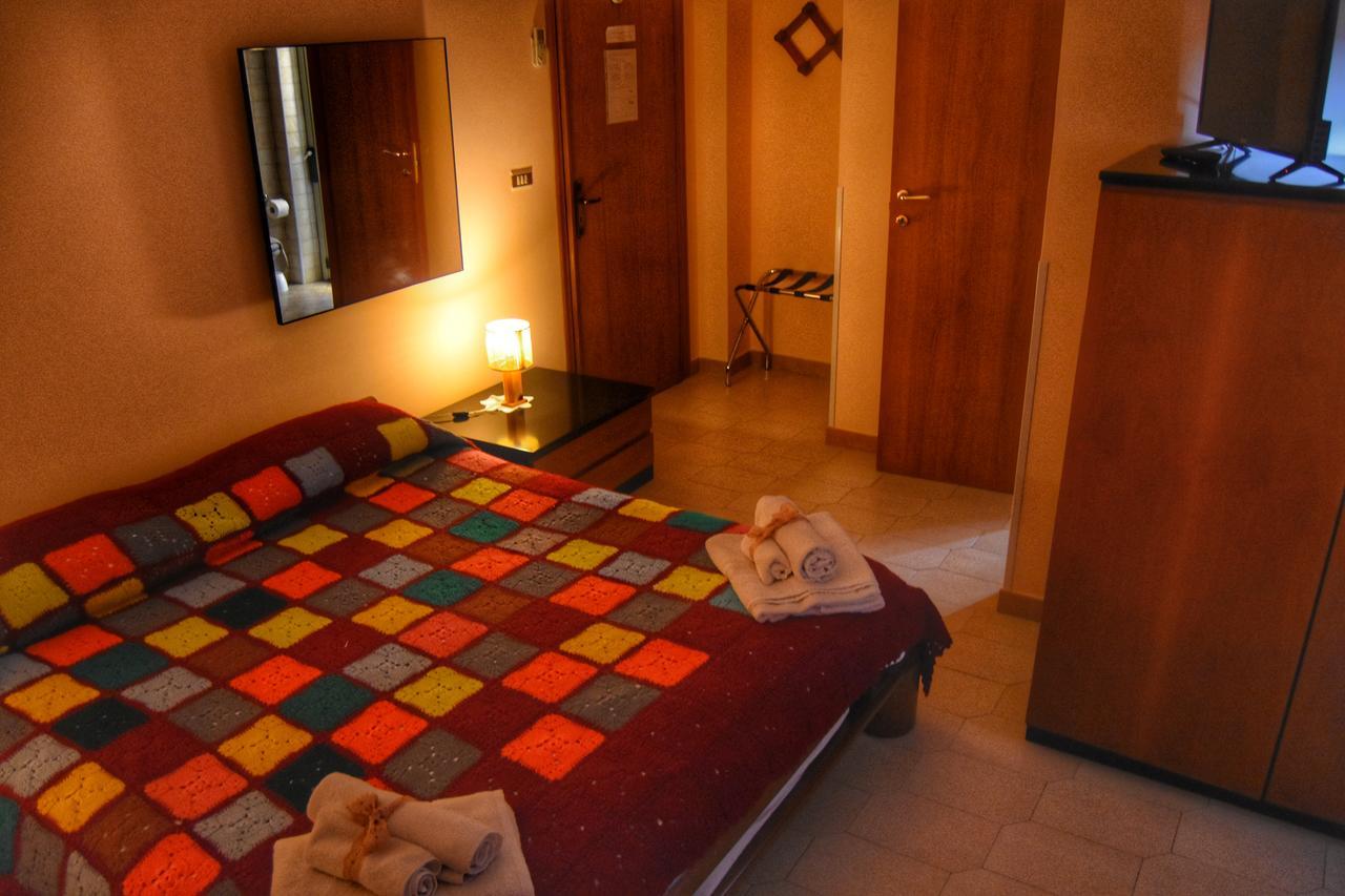 Bed And Breakfast Pieffe Frascineto Exterior foto
