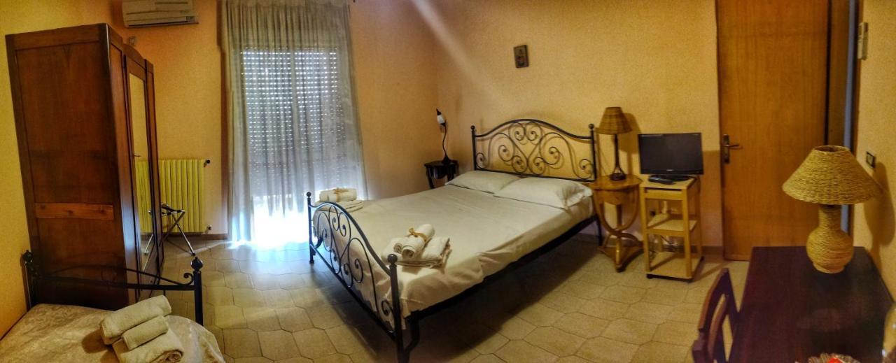 Bed And Breakfast Pieffe Frascineto Exterior foto