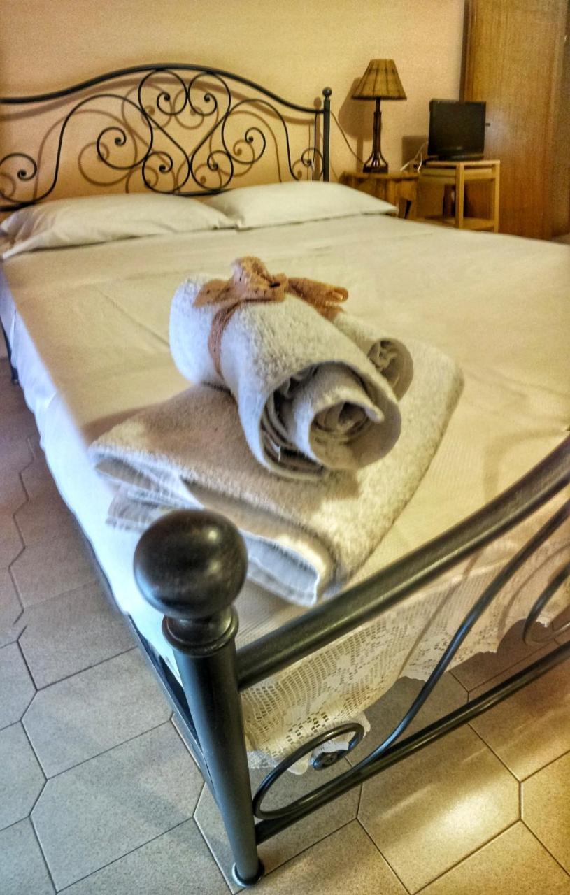 Bed And Breakfast Pieffe Frascineto Exterior foto