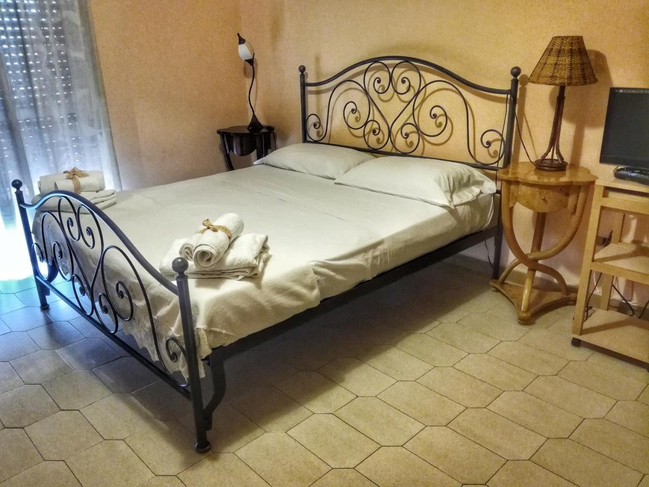 Bed And Breakfast Pieffe Frascineto Exterior foto